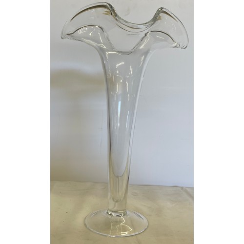 272 - Tall glass flute vase, approximate height: 18.5 inches, diameter 8.5 inches