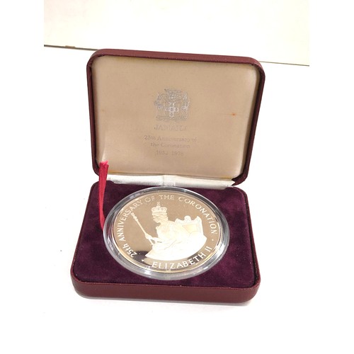 526 - Boxed 1978 Jamaica $25 proof silver coin weight 136.5g