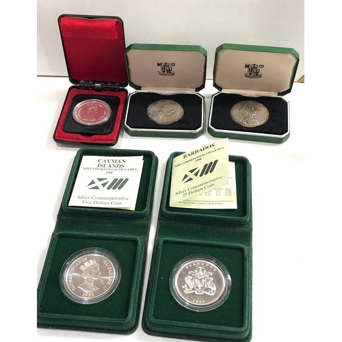 527 - 5 boxed silver coins