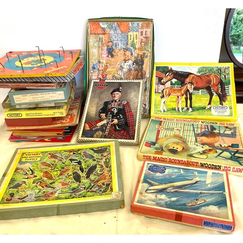 172 - Selection of children's games, books, puzzles