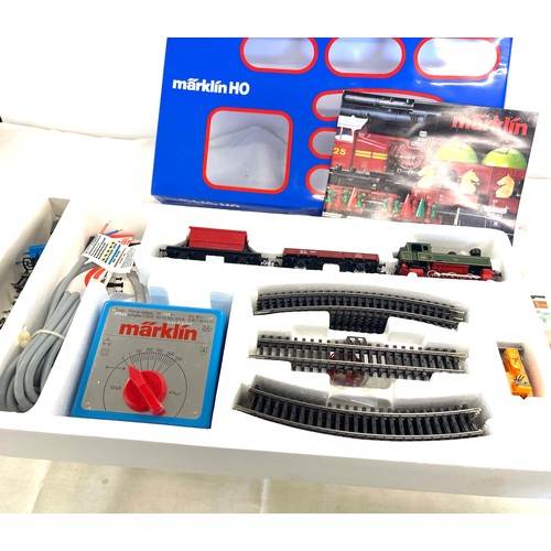 201 - Vintage boxed  Marklin HO Scale Train set, Triang Hornby  minix pieces