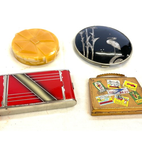 91 - Selection of vintage ladies compacts