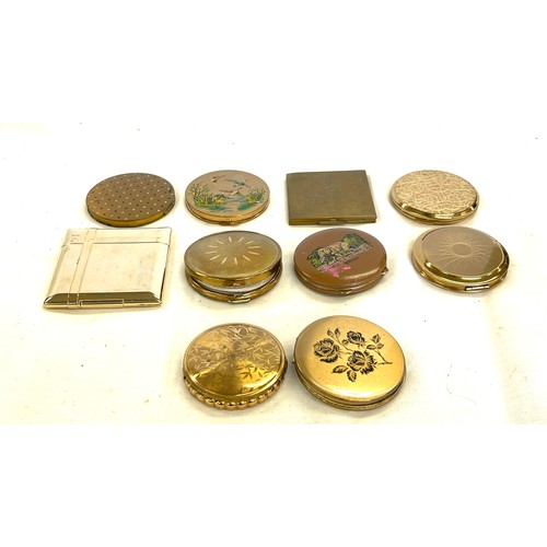 85 - Selection of vintage ladies compacts