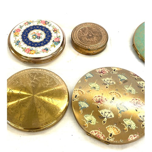 63 - Selection of vintage ladies compacts