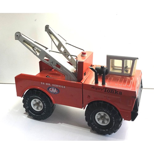 571 - Vintage mighty tonka wrecker truck double boom  Pressed Steel 1970s