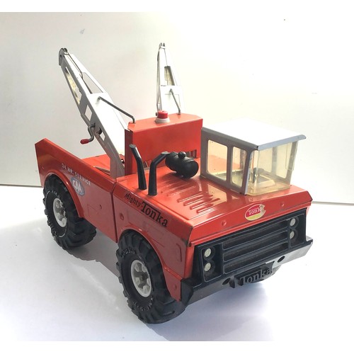 571 - Vintage mighty tonka wrecker truck double boom  Pressed Steel 1970s