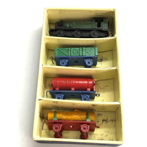 574 - Rare Original boxed pre war Meccano Dinky toys No19 mixed goods train