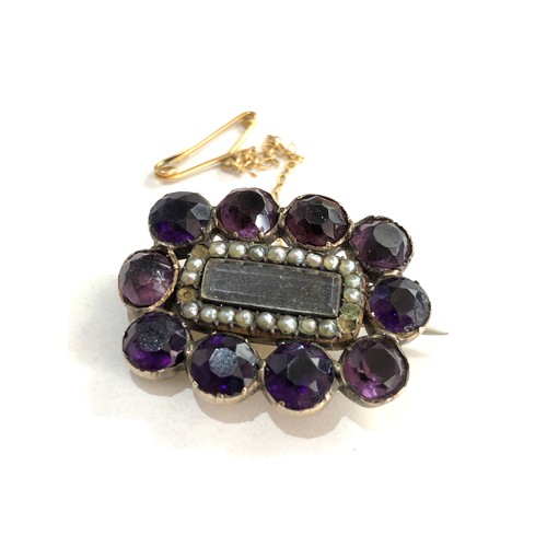 170 - Antique georgian gold amethyst and seed-pearl mourning brooch measures approx 3cm by 2.2cm missing s... 