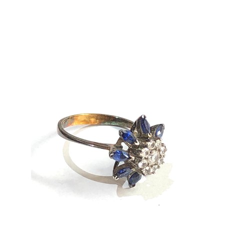 302 - 18ct Vintage white and blue stone set flower cluster ring 3.7g