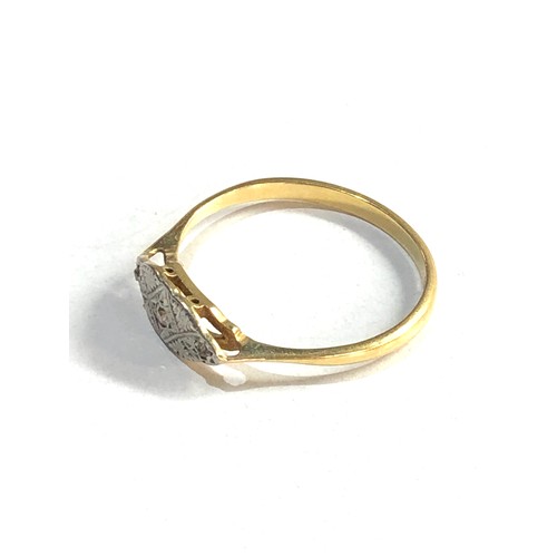 363 - 18ct gold diamond set ring 2g