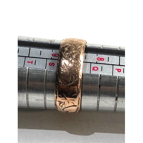 377 - 9ct rose gold antique hand etched buckle design ring (4g)