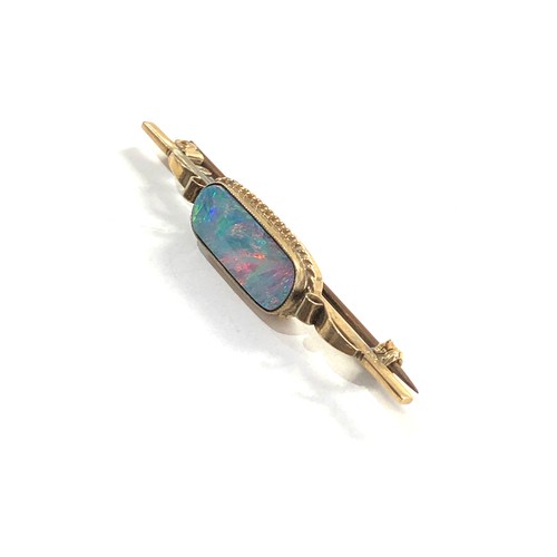 282 - 9ct gold opal brooch (3.4g)