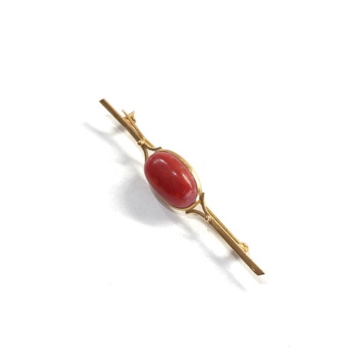 328 - 18ct gold coral bar brooch (2.8g)