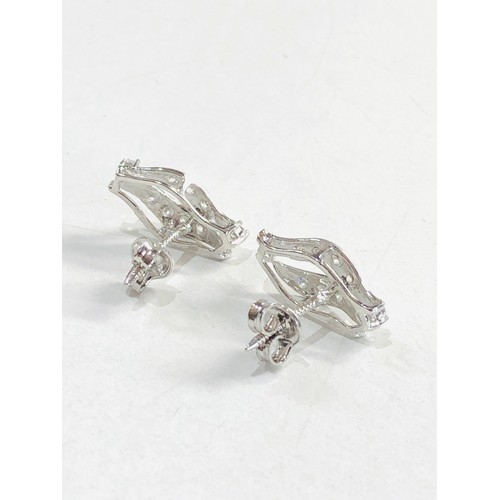 313 - 18ct white gold cz ornate stud earrings (3.3g)