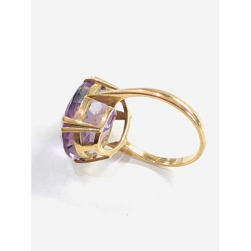 311 - 9ct gold amethyst dress ring (5g)