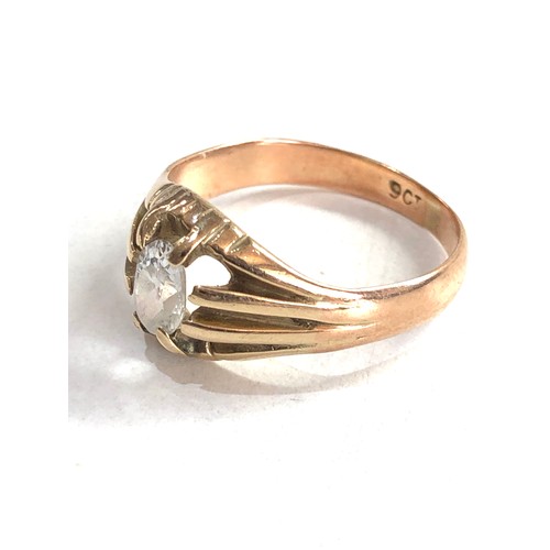 428 - 9ct gold  stone set ring (3.4g)