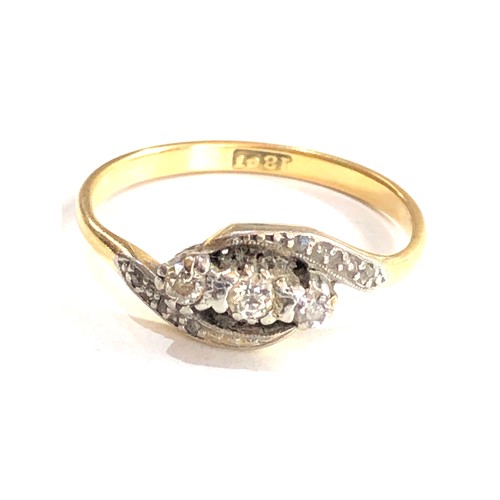 307 - 18ct gold diamond ring (2.3g)