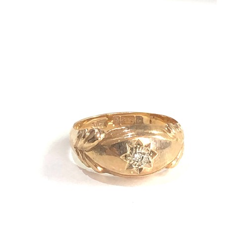 436 - 9ct gold diamond detail ring (1.9g)