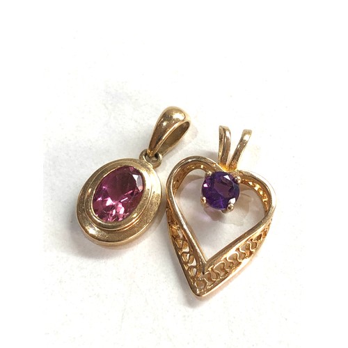 326 - 4 x 9ct gold pendants 4.7g)