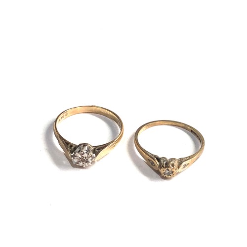 343 - 2 x 9ct gold diamond detail rings (2.8g)