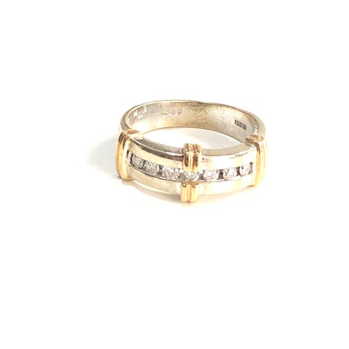 111 - 9ct white & yellow gold diamond ring 3.9g