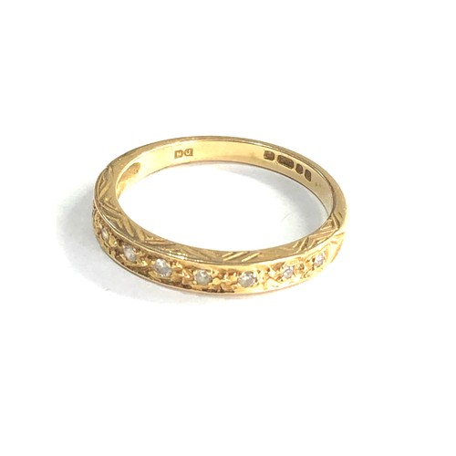 114 - 18ct gold diamond ring 2.8g