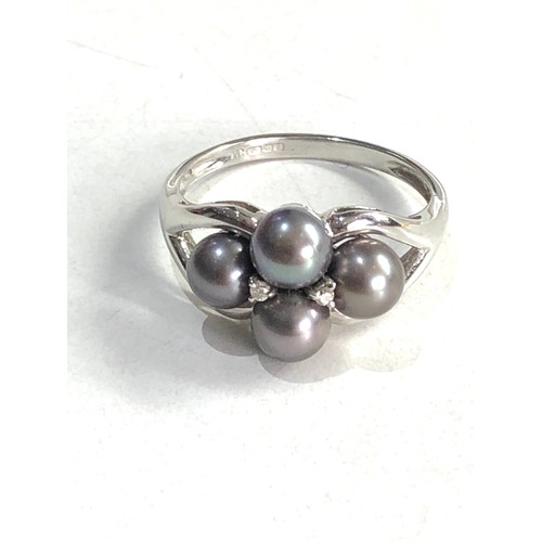 118 - 9ct white gold diamond pearl ring 3g