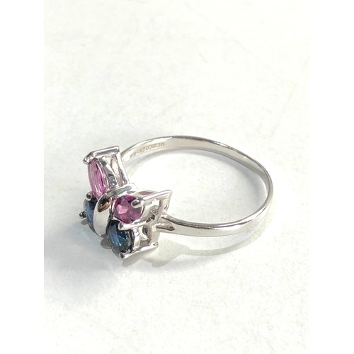 120 - 9ct white gold pink and blue sapphire ring 1.9g