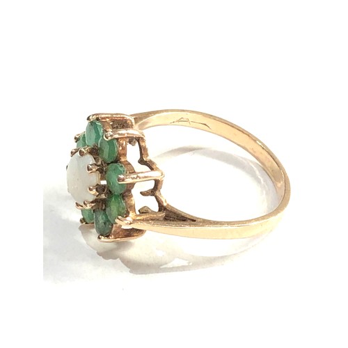 207 - 9ct gold emerald & opal ring 2.4g