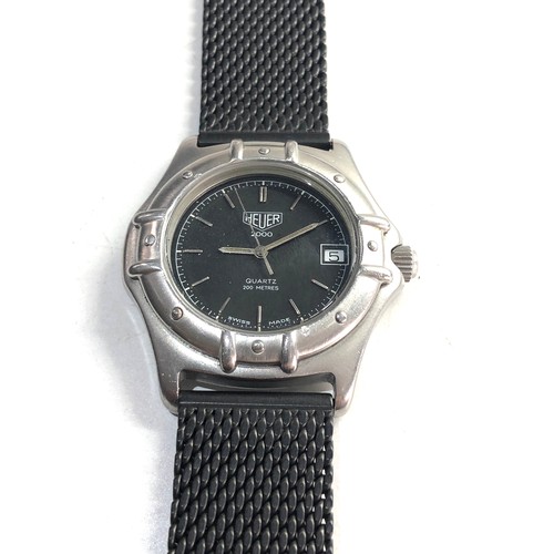 97 - Heuer 2000 gents 200m professional divers watch quartz model No 950.006 working order but no warrant... 