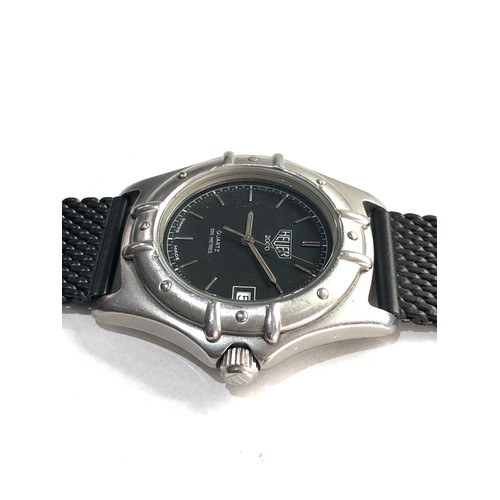 97 - Heuer 2000 gents 200m professional divers watch quartz model No 950.006 working order but no warrant... 