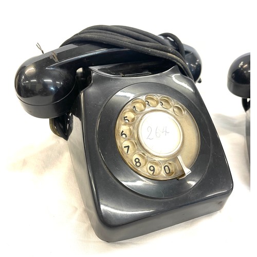 22 - 2 Vintage black telephones