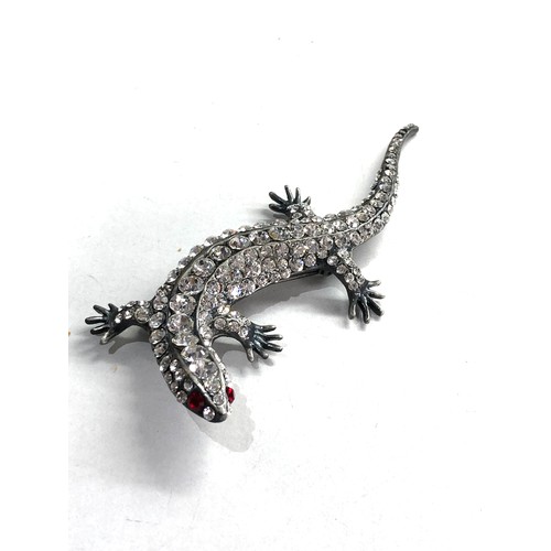 564 - Butler and Wilson lizard brooch