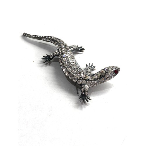 564 - Butler and Wilson lizard brooch