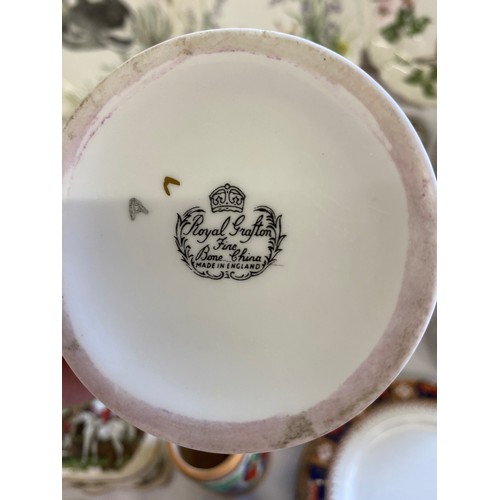 313 - Large selection of miscellaneous includes pottery, glassware, royal albert the country walk collecti... 