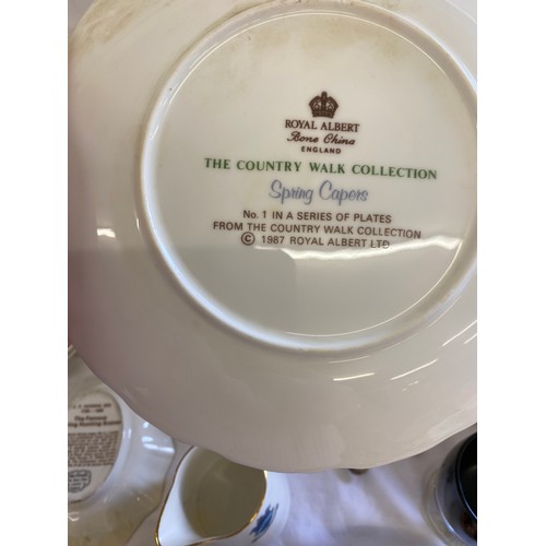 313 - Large selection of miscellaneous includes pottery, glassware, royal albert the country walk collecti... 