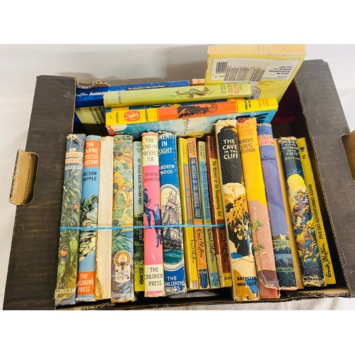 322 - Selection of assorted childrens books