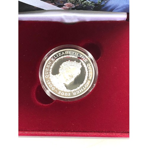 549 - Boxed 2002 Royal Mint The Queen Mother memorial silver proof £5 five pounds crown coin