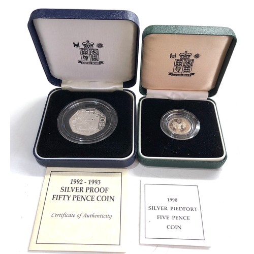 558 - 2 x 1990 silver piedfort five pence  & 1993  silver proof 50p  Coins COA boxed