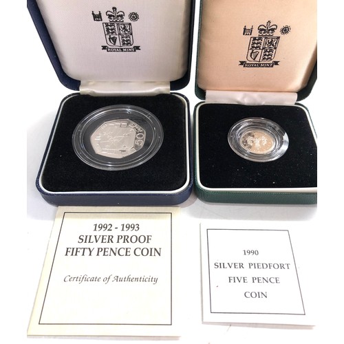 558 - 2 x 1990 silver piedfort five pence  & 1993  silver proof 50p  Coins COA boxed