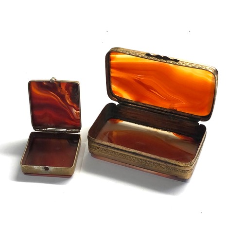 584 - Antique agate set snuff box & pill box