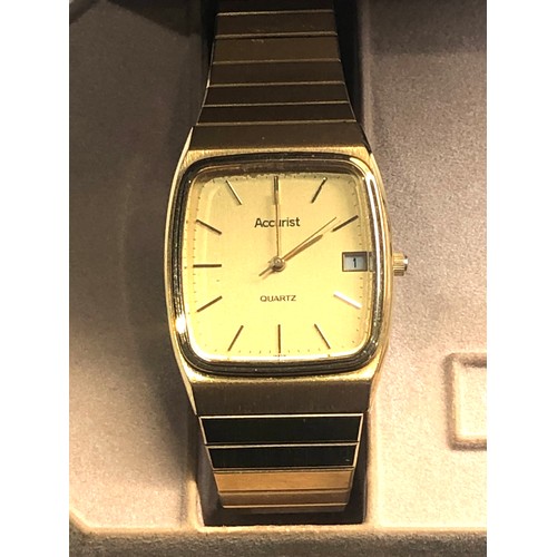 457 - Vintage gents accurist quartz wristwatch boxed with receipt