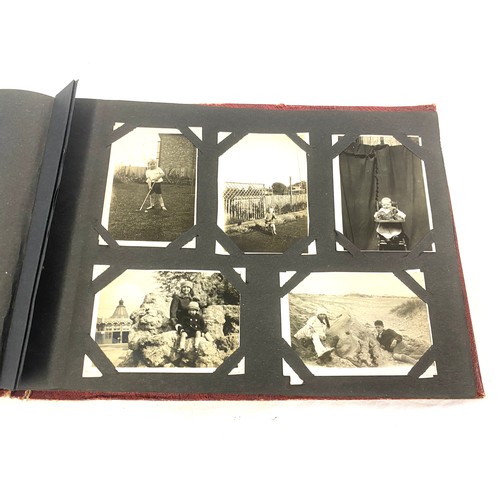 15 - Selection of vintage photograph albums and books