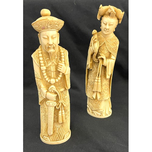 14 - 2 Vintage carved Chinese figures measures approx 9.5