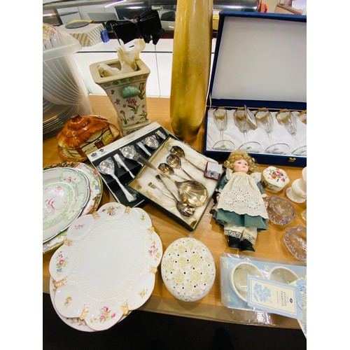 198 - Large selection of miscellaneous includes masons pottery, glassware, vintage pottery etc