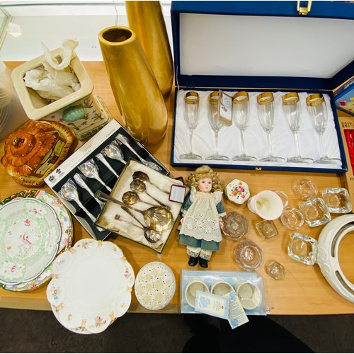 198 - Large selection of miscellaneous includes masons pottery, glassware, vintage pottery etc