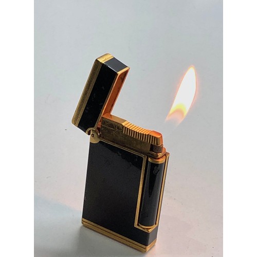 559 - Vintage dupont cigarette lighter