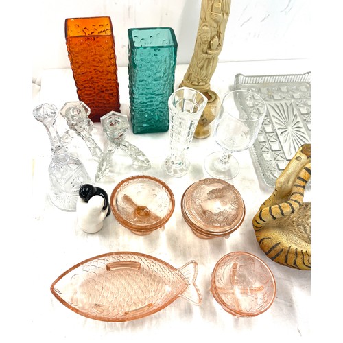 259 - Selection of miscellaneous includes glassware, pottery etc