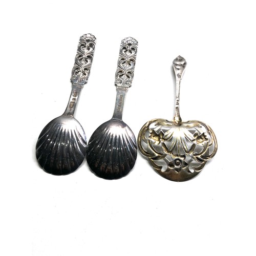 36 - 3 ornate continental silver spoons 58g