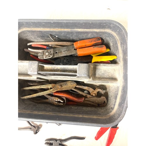 186 - Box of pliers and pitchers etc